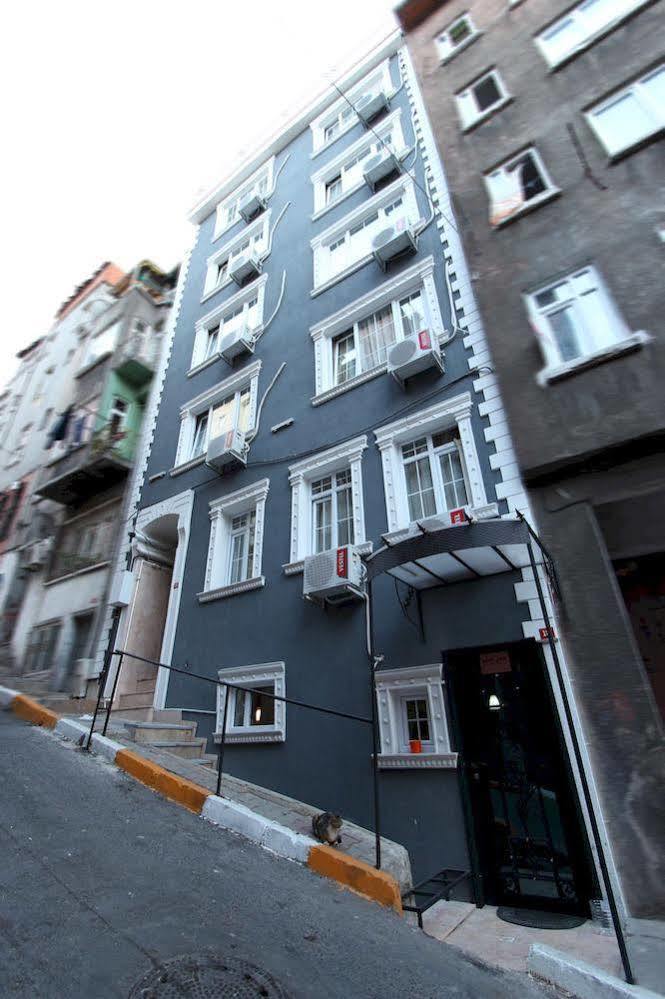 Nicoleport Hotel Istanbul Exterior photo